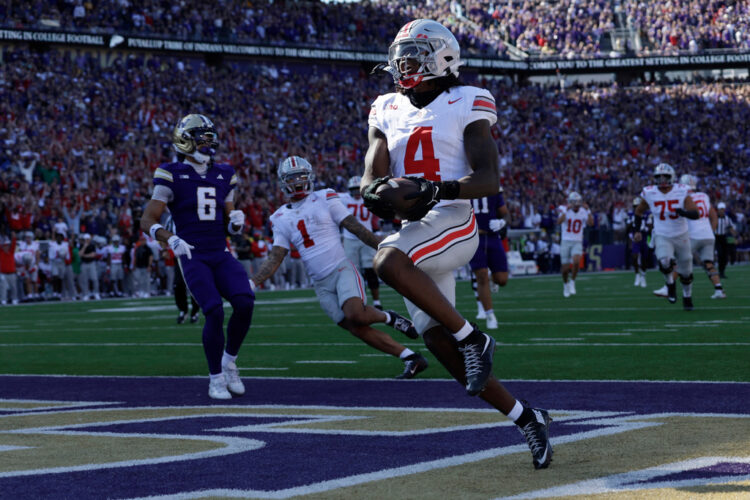 No. 1 Ohio State pulls away to beat Washington 24